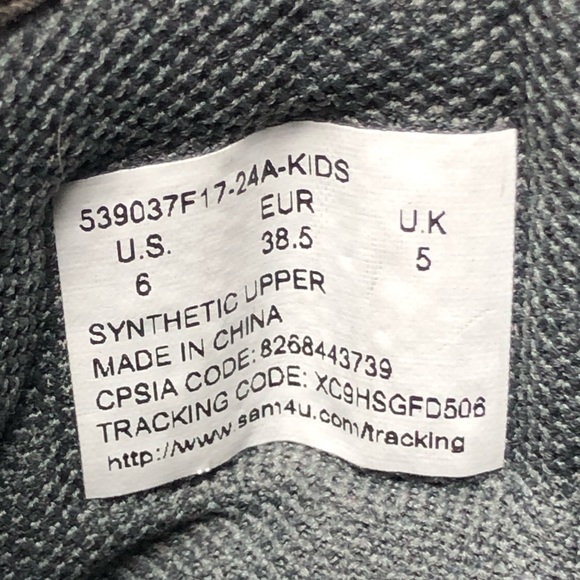 Levi’s Athletic Sneakers - Picture 7 of 7